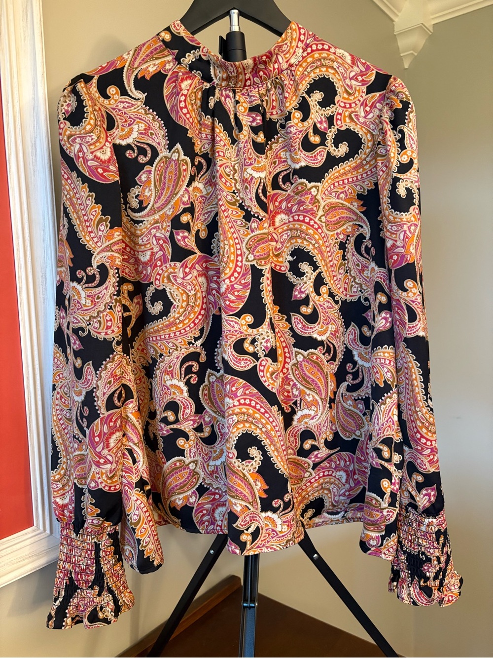 Who What Wear Size XL Black Blouse with Paisley Print in Orange & Pink